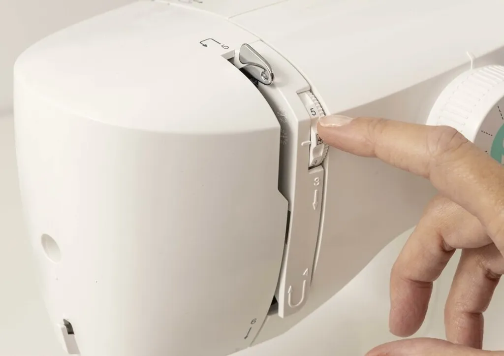 Singer M1505 Nähmaschine Klick-Einrastfunktion, Knopfloch, Knopfannäh-Programm 12 Singer M1505 Nähmaschine Klick-Einrastfunktion, Knopfloch, Knopfannäh-Programm – Bild 10