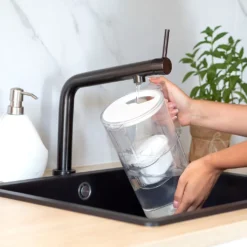 Wessper Wasserfilterkanne 2.5 L Kompatibel Mit Brita Maxtra, Wasser Filtersystem Zur Reduzierung Von Kalk, Chlor | Inklusive 1 Wasserfilterkanne + Wasserfilter -Kartusche Weiß/Weiß 17 Wessper Wasserfilterkanne 2.5 L Kompatibel Mit Brita Maxtra, Wasser Filtersystem Zur Reduzierung Von Kalk, Chlor | Inklusive 1 Wasserfilterkanne + Wasserfilter -Kartusche Weiß/Weiß -Kaufland Verkäufe 0bd10b7c6f0bdc96b1b65e17d818d854