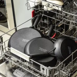 KitchenAid Classic CC003293-001 Bratpfanne, 28 Cm Max. Durchmesser, Aluminium, Induktionsherd-geeignet, Antihaftbeschichtung 19 KitchenAid Classic CC003293-001 Bratpfanne, 28 Cm Max. Durchmesser, Aluminium, Induktionsherd-geeignet, Antihaftbeschichtung -Kaufland Verkäufe 125a5f3eb727748768860f239270bca9