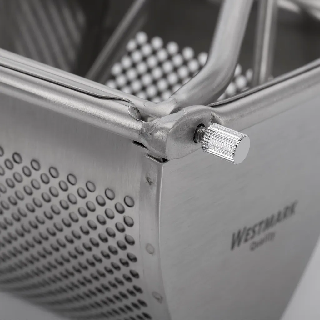Westmark Kartoffelpresse, Mit Rund-Lochung, Rostfreier Edelstahl, Länge: 30 Cm, Triangel, Silber, 61262260 10 Westmark Kartoffelpresse, Mit Rund-Lochung, Rostfreier Edelstahl, Länge: 30 Cm, Triangel, Silber, 61262260 – Bild 8