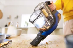 Philips SpeedPro Max 2-in-1 Kabelloser Staubsauger, 360°-Saugdüse, 25.2 V, 60 Min. Akku, Blau (XC8045/01) -Kaufland Verkäufe 1d559f9362f8e40c865d2a62ba63df88