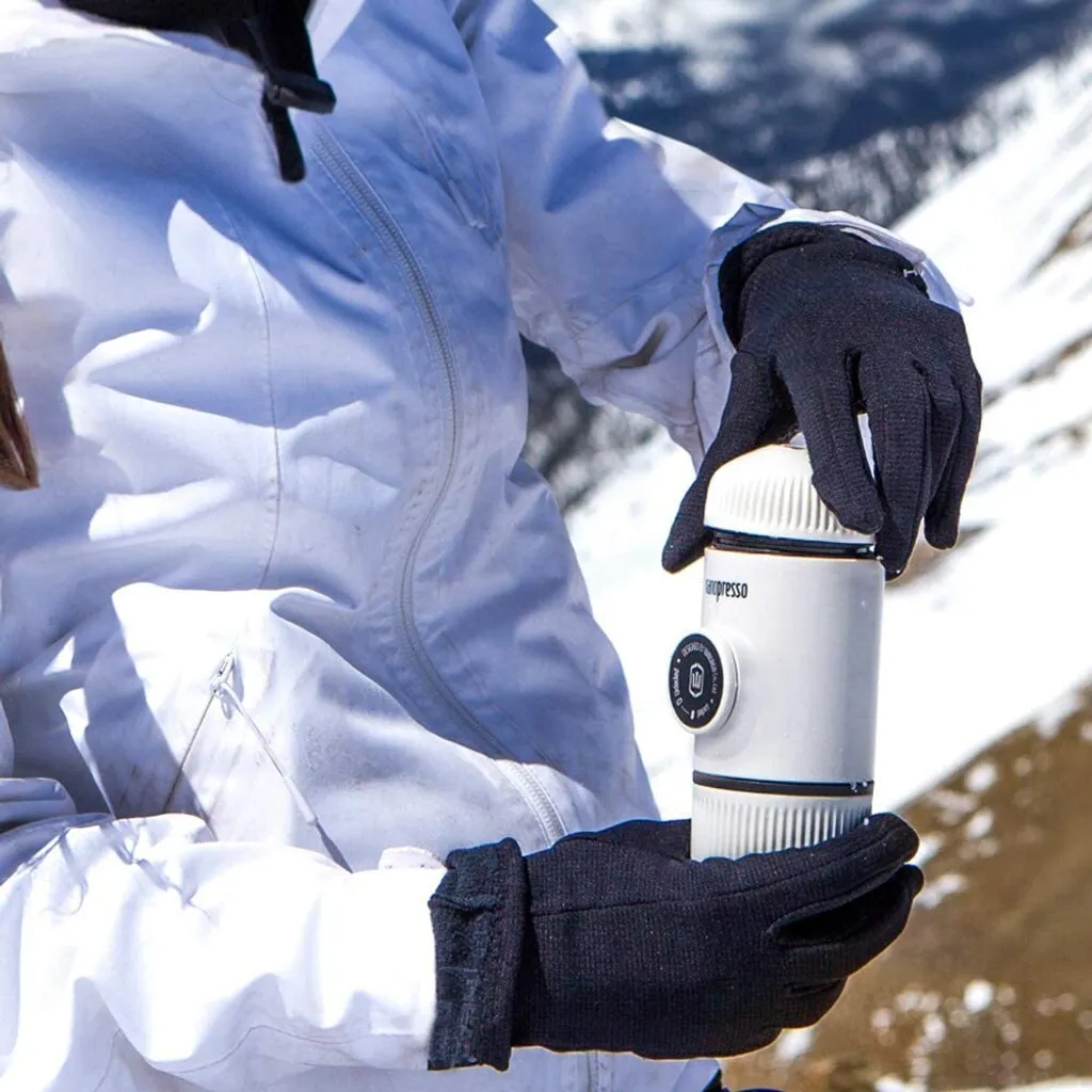 WACACO Nanopresso Tragbare Espressomaschine, Mit Nanopresso-Etui, Upgrade-Version Von Minipresso, Reisekaffeemaschine, Kaffee-To-Go, Manuell Betrieben, Weiß, Nachhaltig 5 WACACO Nanopresso Tragbare Espressomaschine, Mit Nanopresso-Etui, Upgrade-Version Von Minipresso, Reisekaffeemaschine, Kaffee-To-Go, Manuell Betrieben, Weiß, Nachhaltig – Bild 3