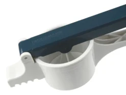 Fackelmann Spätzlepresse Easyprepare, Kortoffelpresse Mit 3 Austauschbaren Lochscheiben, Presse Mit 4 Verschiedenen Auflagehaken, Hochwetiger Kartoffelstampfer (Farbe: Weiß / Blau-Grau), 1 X 4 Teile 17 Fackelmann Spätzlepresse Easyprepare, Kortoffelpresse Mit 3 Austauschbaren Lochscheiben, Presse Mit 4 Verschiedenen Auflagehaken, Hochwetiger Kartoffelstampfer (Farbe: Weiß / Blau-Grau), 1 X 4 Teile -Kaufland Verkäufe 2b0a915ad63126f9e2f71ae8bc064f64