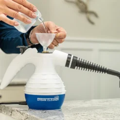 Starlyf® Steam Cleaner, Tragbarer Dampfreiniger, Dampfente, 0,35 L, 1050 W, 2,8 Bar, Weiß -Kaufland Verkäufe 31b36515caa98646338828ab3ee98116