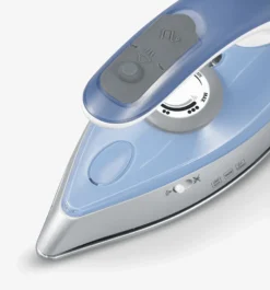 SEVERIN Reise-Dampfbügeleisen BA 3234 Silber / Blau -Kaufland Verkäufe 389ef0cf77cbb880dfe7a578cd0355bf