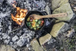 Petromax Kasserolle KR2 - Gusseisen - Feuertopf - Mit Deckel - 2 Liter Fassung - Mit Stiel -Kaufland Verkäufe 3939d67f1fa3d78f87e51ab601ff4baf