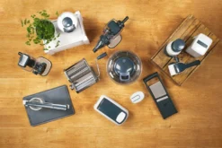 Fackelmann Multi-Hacker Easyprepare, Hochweritger Mulit-Zerkleinerer Mit Seilzug, Transparenter Auffangbehälter Mit Frischhaltedeckel, Sicher Halt Durch Anti-Rutsch-Boden (Farbe: Weiß / Blau-Grau) 21 Fackelmann Multi-Hacker Easyprepare, Hochweritger Mulit-Zerkleinerer Mit Seilzug, Transparenter Auffangbehälter Mit Frischhaltedeckel, Sicher Halt Durch Anti-Rutsch-Boden (Farbe: Weiß / Blau-Grau) -Kaufland Verkäufe 3c07092310719e8e02da24af235057e5