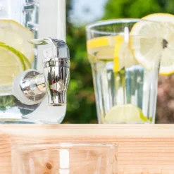 Getränkespender Mit Kühleinsatz Wasserspender Fruchteinsatz Mit Zapfhahn 3,5 L 9 Getränkespender Mit Kühleinsatz Wasserspender Fruchteinsatz Mit Zapfhahn 3,5 L -Kaufland Verkäufe 44c0f57fb53a034ad501a0a631828d3d