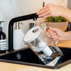 Wessper Glas Wasserfilter 2,5 L Mit 10 Filterkartuschen, Kompatibel Mit Brita Classic-Weiß -Kaufland Verkäufe 48674bc8e24ac78651c900370275f86b