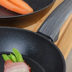 GRÄWE Aluminium-Pfannenset, Ø 20 Cm, Ø 24 Cm, Ø 28 Cm, Beschichtet, 3-teilig, Inkl. Pfannenwender 24 GRÄWE Aluminium-Pfannenset, Ø 20 Cm, Ø 24 Cm, Ø 28 Cm, Beschichtet, 3-teilig, Inkl. Pfannenwender -Kaufland Verkäufe 4b34acc225ba0ebb1ec2c26b5708f570