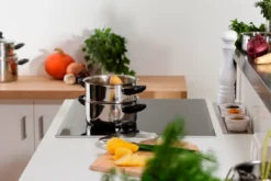 ELO Basic Kartoffeldämpfer 18 Cm Juwel De Luxe Aus Edelstahl; 68719 5 ELO Basic Kartoffeldämpfer 18 Cm Juwel De Luxe Aus Edelstahl; 68719 -Kaufland Verkäufe 50cf4f9595c1106115a55bba74ce5c01