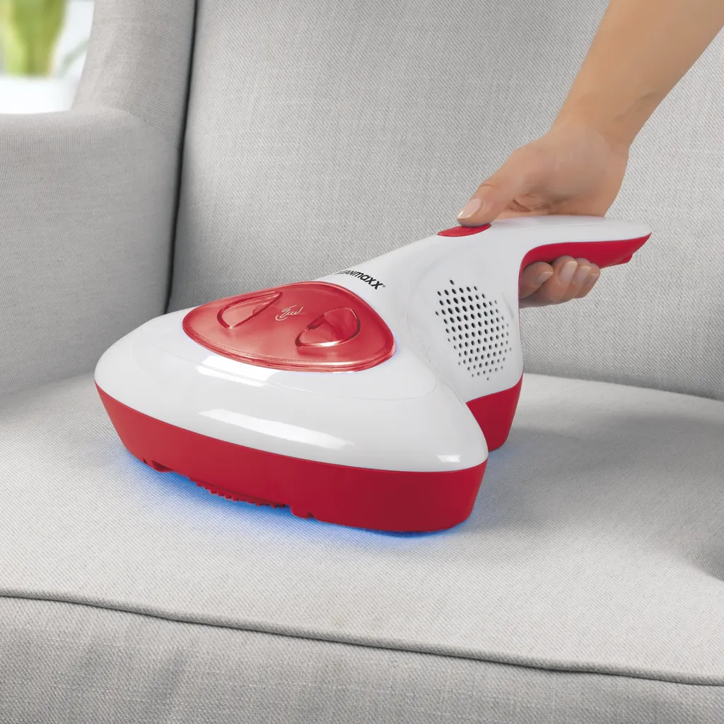 CLEANmaxx Akku-Milben-Handstaubsauger Mit UV-C-Licht - Rot/weiß UV Licht Akku Milbensauger Handstaubsauger Milben Allergiker Kabellos CLEANmaxx 9 CLEANmaxx Akku-Milben-Handstaubsauger Mit UV-C-Licht - Rot/weiß UV Licht Akku Milbensauger Handstaubsauger Milben Allergiker Kabellos CLEANmaxx – Bild 7