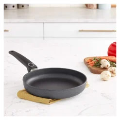 Woll Diamond Lite, Gusspfanne Mit Festem Stiel, Ø 24 Cm, 5 Cm Hoch -Kaufland Verkäufe 56dd0b482834ce19dca8a4823f14c346