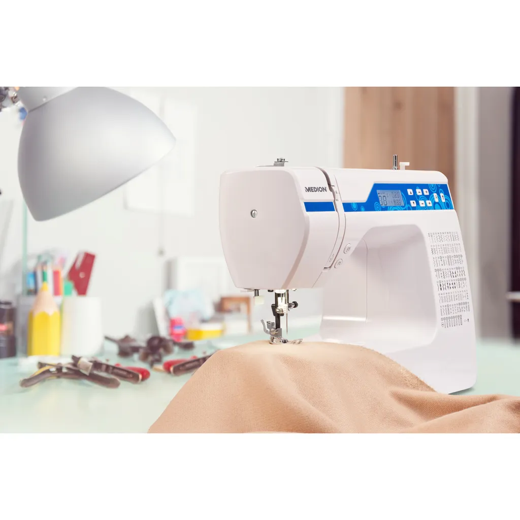 MEDION MD 15694 Digitale Nähmaschine/Knopflochautomatik/100 Stiche/100 Alphabetstiche/69 Doppel-Nadel-Stiche/LED-Nählicht/weiß 5 MEDION MD 15694 Digitale Nähmaschine/Knopflochautomatik/100 Stiche/100 Alphabetstiche/69 Doppel-Nadel-Stiche/LED-Nählicht/weiß – Bild 3