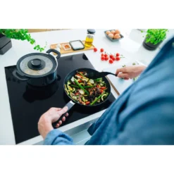 FISKARS Koch-Set 7 Teile Bratpfanne Kochtopf Küchenhelfer Kochmesser Kochlöffel 21 FISKARS Koch-Set 7 Teile Bratpfanne Kochtopf Küchenhelfer Kochmesser Kochlöffel -Kaufland Verkäufe 5d83a59d4026994ab64f85bd0839a573