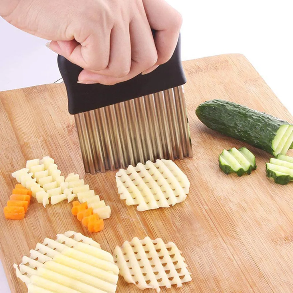 2 PCS Pommes Wellenmesser, Edelstahl Kartoffelschneider, Pommesschneider Pommes Frites Schneider Kartoffel Wellenschneider, Obst Gemüse Salat Schneider Werkzeug 9 2 PCS Pommes Wellenmesser, Edelstahl Kartoffelschneider, Pommesschneider Pommes Frites Schneider Kartoffel Wellenschneider, Obst Gemüse Salat Schneider Werkzeug – Bild 7