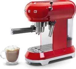 SMEG Espresso Kaffeemaschine Rot ECF01RDEU -Kaufland Verkäufe 62a65ec1652c9b51d541d5b4f2256d12