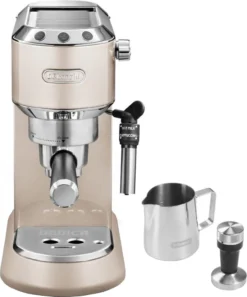 De'Longhi Delonghi Kaffeemaschine Dedica Metallics EC785.BG Pumpendruck 15 Bar, Eingebauter Milchaufschäumer, Manuell, 1300 W, Beige 19 De'Longhi Delonghi Kaffeemaschine Dedica Metallics EC785.BG Pumpendruck 15 Bar, Eingebauter Milchaufschäumer, Manuell, 1300 W, Beige -Kaufland Verkäufe 64b2096b80c4c08a7d6481d7047dc8aa