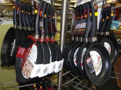 AMT Gastroguss I-528 Bratpfanne, 28 Cm Max. Durchmesser, Gusseisen/Gussaluminium, Induktionsherd-geeignet, Antihaftbeschichtung 22 AMT Gastroguss I-528 Bratpfanne, 28 Cm Max. Durchmesser, Gusseisen/Gussaluminium, Induktionsherd-geeignet, Antihaftbeschichtung -Kaufland Verkäufe 675935a6bc0676d85790b57572748133