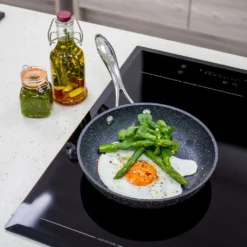 EAZIGLIDE Bratpfanne 20+28cm 2teilig 12 EAZIGLIDE Bratpfanne 20+28cm 2teilig -Kaufland Verkäufe 721c4cad3d4687b99bf5999c9db681d3