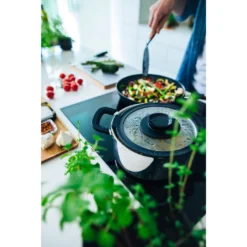 FISKARS Koch-Set 7 Teile Bratpfanne Kochtopf Küchenhelfer Kochmesser Kochlöffel 22 FISKARS Koch-Set 7 Teile Bratpfanne Kochtopf Küchenhelfer Kochmesser Kochlöffel -Kaufland Verkäufe 86aaf1a347364b8b154c939b65dd043d