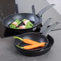 GRÄWE Aluminium-Pfannenset, Ø 20 Cm, Ø 24 Cm, Ø 28 Cm, Beschichtet, 3-teilig, Inkl. Pfannenwender 21 GRÄWE Aluminium-Pfannenset, Ø 20 Cm, Ø 24 Cm, Ø 28 Cm, Beschichtet, 3-teilig, Inkl. Pfannenwender -Kaufland Verkäufe 924d090d379276458588f3c8bdca9b32