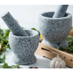 Granit-Mörser-Set Mit Schutzboden, Holzlöffel Und Gratis EBook – Mörser Und Stößel Aus Stabilem Und Geruchlosem Granit – Gewürzmörser,groß -Kaufland Verkäufe 9d00e12b8aae8128583699f0591e7e60