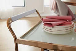 WOHNLING Design Servierwagen Gold 67x80x45 Cm | Mobiler Beistelltisch | Speisewagen Mit Glasplatte | Küchenwagen Milchglas | Teewagen | Mini Bar Auf Rollen -Kaufland Verkäufe adda00d947341391a7aab8ed26d17195