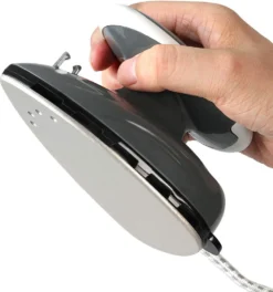 Jago® Mini Bügeleisen - Grau, 260-420 W, Antihaft Bügelsohle, Wassertank 40 Ml, 100-240 V Netzspannung Umschaltbar, Mit/ohne Dampf - Dampfbügeleisen, Reisebügeleisen 17 Jago® Mini Bügeleisen - Grau, 260-420 W, Antihaft Bügelsohle, Wassertank 40 Ml, 100-240 V Netzspannung Umschaltbar, Mit/ohne Dampf - Dampfbügeleisen, Reisebügeleisen -Kaufland Verkäufe c03dc727d450f92275745f87f4b24266