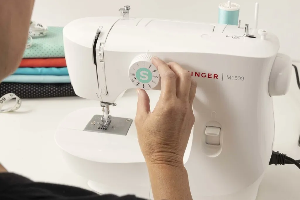 Singer M1505 Nähmaschine Klick-Einrastfunktion, Knopfloch, Knopfannäh-Programm 11 Singer M1505 Nähmaschine Klick-Einrastfunktion, Knopfloch, Knopfannäh-Programm – Bild 9