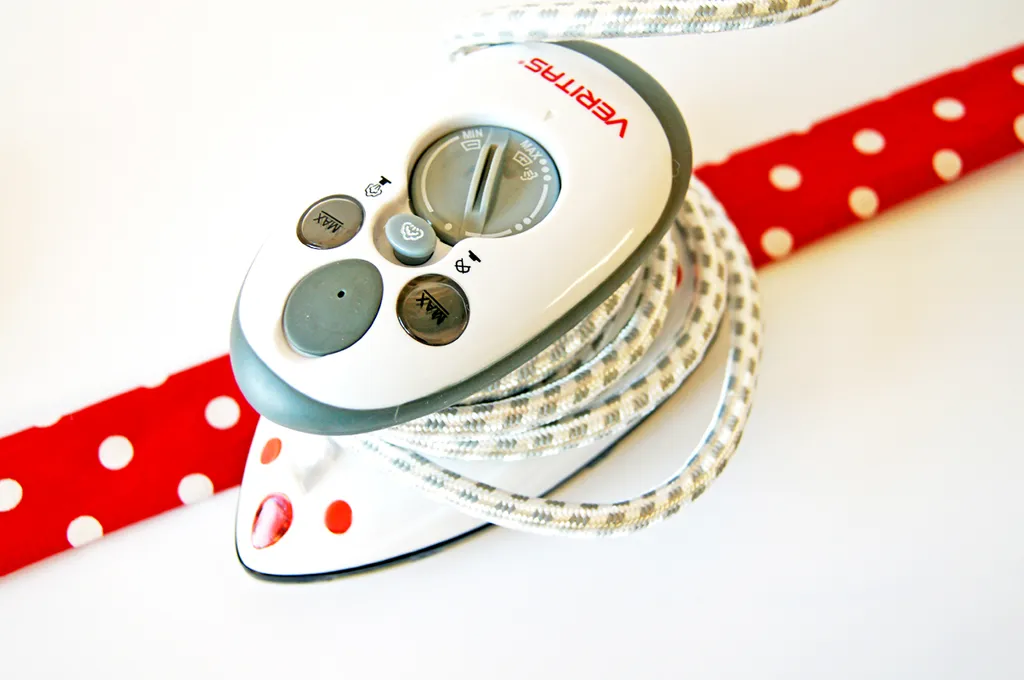 Veritas EasySteam Mini Dampf-Bügeleisen - Reisebügeleisen 4 Veritas EasySteam Mini Dampf-Bügeleisen - Reisebügeleisen – Bild 2