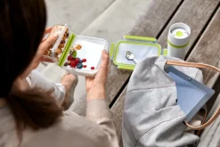 Emsa Yoghurt Box CLIP & GO 0,6 Liter Transparent / Grün -Kaufland Verkäufe ce1b0fd2f0f834bca9d6ee8e5a1a971b