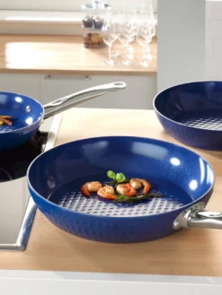 Ceraflon Prestige Diamant Pfannen-Set, Blau, 3-teilig 14 Ceraflon Prestige Diamant Pfannen-Set, Blau, 3-teilig -Kaufland Verkäufe d0dcc471b37ec77f0c6f6e626f2f94eb
