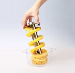 Deiss PRO Ananasschneider - 2 In 1 Edelstahl Ananasschneider & Schäler - Macht Die Perfekten Ananas Ringe Ohne Eine Sauerei - Spülmaschinenfest -Kaufland Verkäufe d9fc427f018d7a4649781706423182c6
