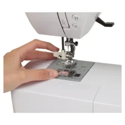 MEDION MD 15694 Digitale Nähmaschine/Knopflochautomatik/100 Stiche/100 Alphabetstiche/69 Doppel-Nadel-Stiche/LED-Nählicht/weiß 17 MEDION MD 15694 Digitale Nähmaschine/Knopflochautomatik/100 Stiche/100 Alphabetstiche/69 Doppel-Nadel-Stiche/LED-Nählicht/weiß -Kaufland Verkäufe dc2f523fad3efef16b65b49fb5d82d1c