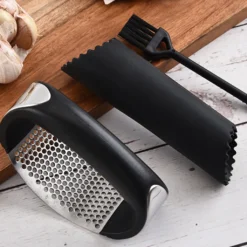 Garlic Press Knoblauchpresse Edelstahl Rostfrei, Knoblauchschneider Spülmaschinenfest Küchenhelfer Mit Silikon Schäler Und Ingwerpresse Bürste -Kaufland Verkäufe dcafcbff72385882160a0c52cb7f0887