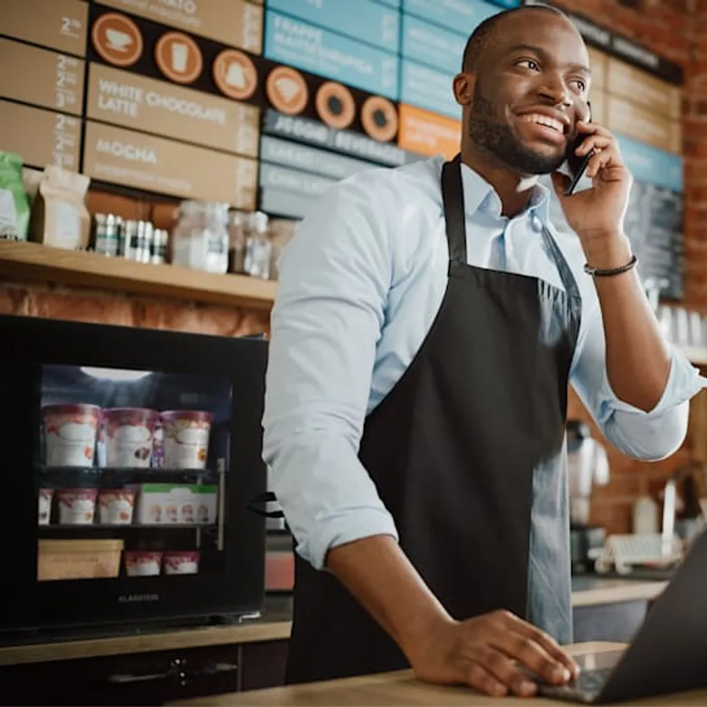 Klarstein IceAge 36 Gefrierschrank 36 Liter , 2 Etagen , Thermostat , Kompressionskühlung , Einstellbare Temperatur : 0 Bis -18 °C , LED-Innenbeleuchtung , Glasfront 4 Klarstein IceAge 36 Gefrierschrank 36 Liter , 2 Etagen , Thermostat , Kompressionskühlung , Einstellbare Temperatur : 0 Bis -18 °C , LED-Innenbeleuchtung , Glasfront – Bild 2