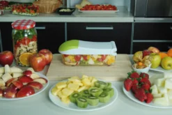 Dicer Express - Multifunktionales Gemüse- Und Obstschneider, 15 Teiliges Set Mit Fingerschutz, Alles-Schneider- Original Aus Der TV Werbung 16 Dicer Express - Multifunktionales Gemüse- Und Obstschneider, 15 Teiliges Set Mit Fingerschutz, Alles-Schneider- Original Aus Der TV Werbung -Kaufland Verkäufe e293186d8a5842ca8134014b684d0379