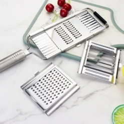 Gemüsehobel Multi-Karton-Packung Mit 3 Zusätzlichen Klingen Und Gemüseschäler -Kaufland Verkäufe f33a7560004dc92338b020f3fb2331bc 2