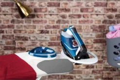 RUSSELL HOBBS Dampfbügeleisen Kabellos Cordless One Temp 26020-56 2600W Akku -Kaufland Verkäufe f639788c76872aafc14710b408ecb13c