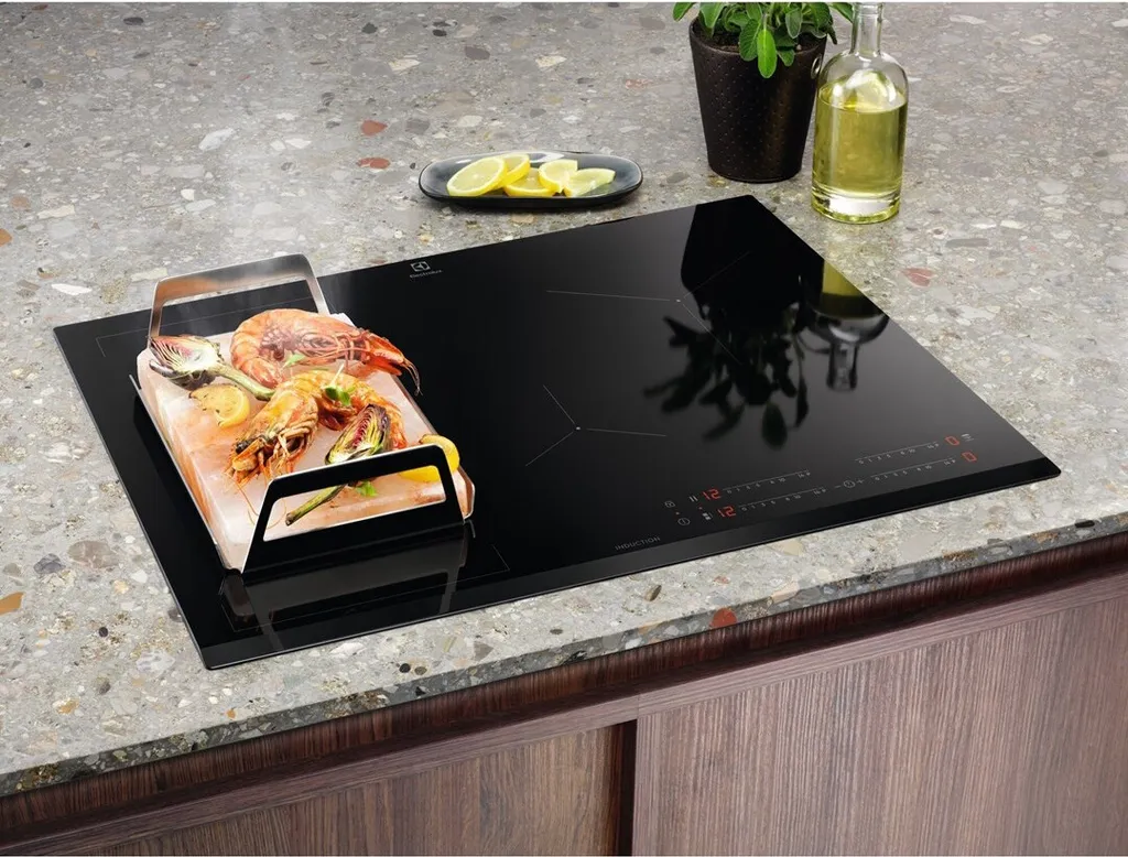 ELECTROLUX EIV734 - Induktionskochfeld - 4 Brenner - 7350 W - 15 Leistungsstufen - Schwarz 3 ELECTROLUX EIV734 - Induktionskochfeld - 4 Brenner - 7350 W - 15 Leistungsstufen - Schwarz